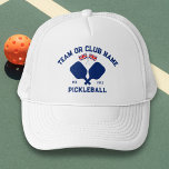 Casquette Pickleball Club Team UK United Kingdom Flag Custom<br><div class="desc">Stand out on the pickleball court with this stylish hat featuring crossed pickleball paddles, Union Jack flags, and your custom text. Personalize it easily to include your club name, team name, city, or any wording of your choice. You can also change the font and paddle colors—just click “Edit/Personalize.” This makes...</div>