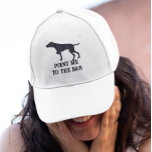 Casquette Pointez-moi vers le chien Pointeur Bar<br><div class="desc">Cette conception a été créée par art numérique. Elle peut être personnalisée en choisissant l'option customiser plus loin. Contactez-moi à l'adresse colorflowcreations@gmail.com si vous souhaitez que ce design soit disponible sur un autre produit. Voir d'autres de mes créations ou suivez-moi à www.facebook.com/colorflowcreations,  www.instagram.com/colorflowcreations,  www.twitter.com/colorflowart et www.pinterest.com/colorflowcreations.</div>