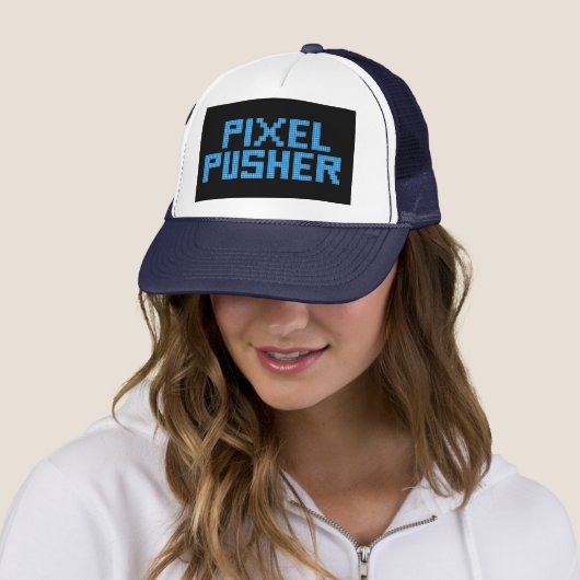 Casquette Pousseuse Pixel (En situation)