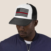 Casquette Red Lives Matter (En situation)