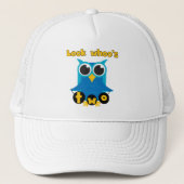 Casquette Regardez les 2 t-shirts et cadeaux d'anniversaire (Devant)