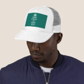 Casquette Restez calme et votre texte sur Accent Turquoise (En situation)