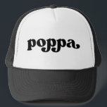 Casquette Retro Poppa noir et blanc<br><div class="desc">"poppa" en police de style rétro,  la couleur est modifiable; ajoutez votre propre nom si vous le souhaitez et choisissez style haineux.</div>