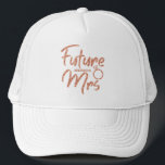 Casquette Rose Gold Future Mme Bride Trucker Hat<br><div class="desc">Avenir d'or rose étincelant Mme design est idéal pour la Fête des mariées ou la fête de Bachelorette,  les fêtes de fiançailles et les séances photo. Le nom de famille peut être facilement changé.</div>