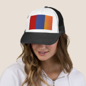 Casquette rouge bleu orange (En situation)