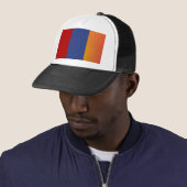 Casquette rouge bleu orange (En situation)