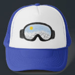 Casquette Ski Goggles Mountain View Illustration<br><div class="desc">Ski Goggles Mountain View Illustration. Illustration de lunettes de ski avec un reflet paysage de montagne. Illustration des lunettes de ski alpin. Skier, équipe de ski de snowbarder, conception de lunettes de club de ski. Cadeaux pour skieurs et snowboarders. Les lunettes de ski design décoration maison, produits de fête, papeterie...</div>