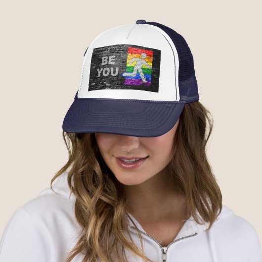 Casquette SlipperyJoe's Be You brick wall stick figure rainb (En situation)
