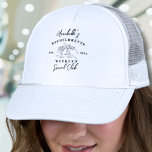 Casquette Social Club Bachelorette Vintage<br><div class="desc">Preppy Bachelorette Weekend Social Club Casquette. Complétez votre look de week-end de bachelorette avec cet élégant casquette sur le thème du Social Club. Doté d'un logo noir classique et d'une typographie audacieuse, ce design apporte une touche polie et ludique à la célébration. Le logo comprend le nom de la mariée,...</div>