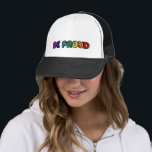 Casquette Soyez fier du Gay pride LGBT<br><div class="desc">Soyez fier : un message positif et positif écrit aux couleurs de l'arc-en-ciel.</div>