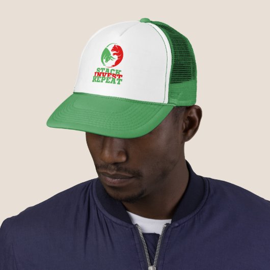 Casquette Stack Invest Repeat™ Hustle Algorithme Bulls & Bea (En situation)