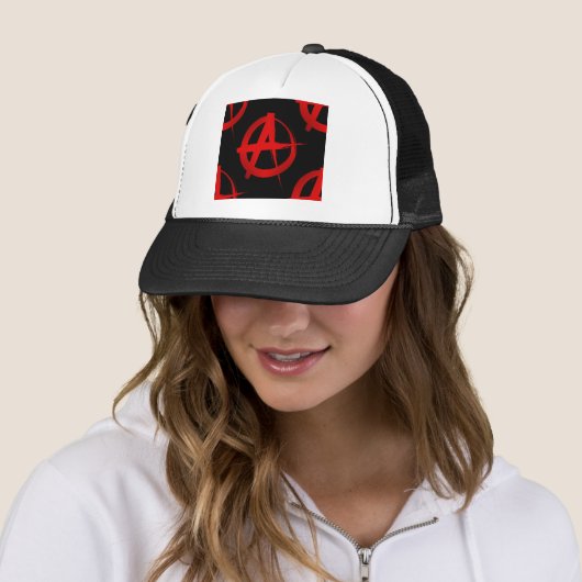 Casquette Symbole d'anarchie (En situation)