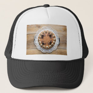 Casquette Tarte à la crème au chocolat sur le dessus de gâte