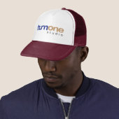 Casquette Tourner Un Chapeau De Camion Logo Studio (En situation)