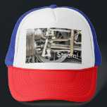 CASQUETTE TRAINS À VAPEUR<br><div class="desc">Un design photographique de la roue d'un train à vapeur.</div>