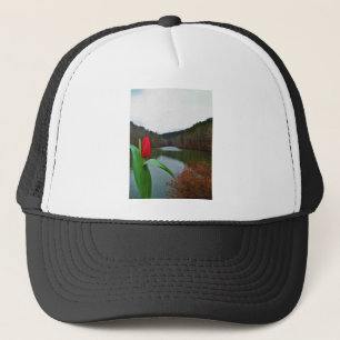 Casquette Tulipe rouge printanière au lac Arrowhead