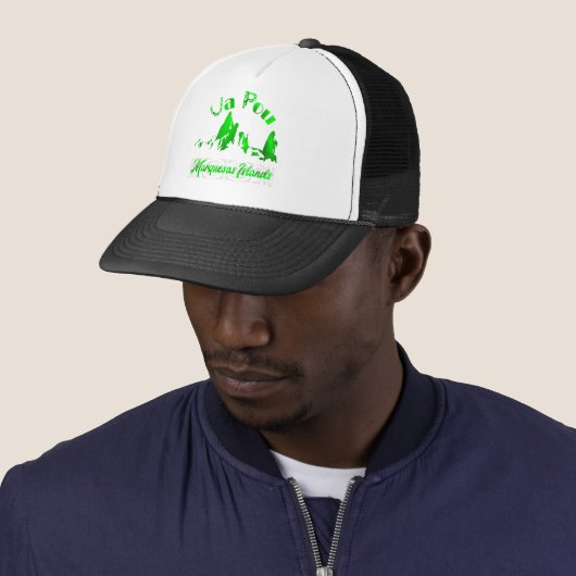 Casquette UA POU (vert) (En situation)