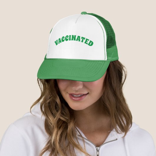 Casquette Vert et blanc vaccinés (En situation)