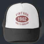Casquette Vintage 1962 60th Birthday<br><div class="desc">A stylish birthday gift idea with a faux distressed effect for men,  dads,  grandfathers,  brothers,  etc. who are celebrating a milestone birthday.</div>