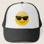 Casquette Visage souriant avec lunettes de soleil Cool Emoji<br><div class="desc">Un visage souriant et portant des lunettes de soleil foncées. Est utilisé pour désigner un sens du cool. Emoji amusant pour tous.</div>
