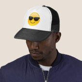 Casquette Visage souriant avec lunettes de soleil Cool Emoji (En situation)