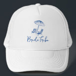 Casquette Week-end de célibataire en bord de mer<br><div class="desc">Chapeau de tribu de mariée pour week-end de célibataire,  avec des chaises de plage et un parasol dessinés à la main. Facile à modifier pour n'importe quelle fête.</div>