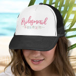 Casquette Week-end de Fiançailles Rose de Plage Demoiselle d<br><div class="desc">Casquette de camionneur pour demoiselle d'honneur à thème Week-end de future mariée Rose Coquillage de plage rose. Un thème côtier aquarelle cool, nautique ou de plage avec des nuances de rose et de sarcelle, créant l'ambiance pour une escapade à la plage avec la mariée et ses meilleures amies. De voyages...</div>