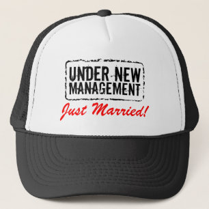 Casquettes mariés Sous la nouvelle direction