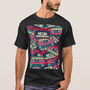 Cassettebandje: Kleurrijk onregelmatig patroon. T-shirt