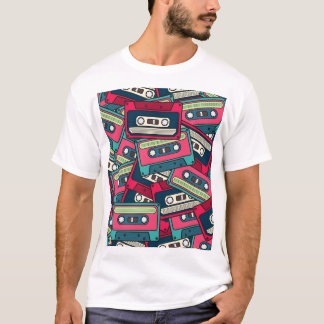 Cassettebandje: Kleurrijk onregelmatig patroon. T-shirt