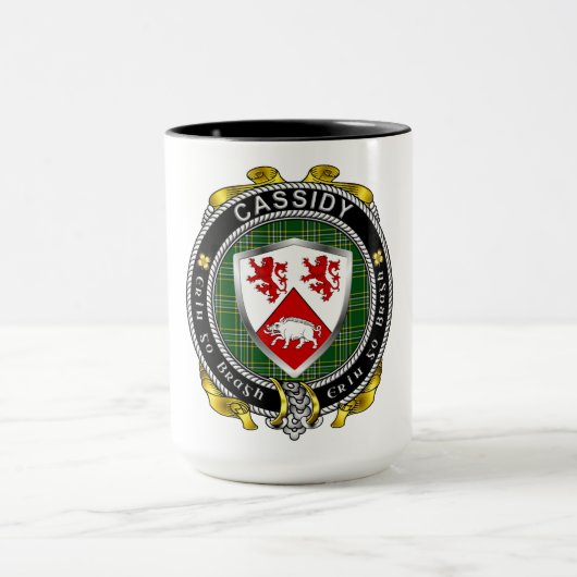 Cassidy Irish Shield Badge Mok (Midden)