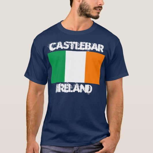 Castlebar, Ierland met Ierse vlag T-shirt (Voorkant)