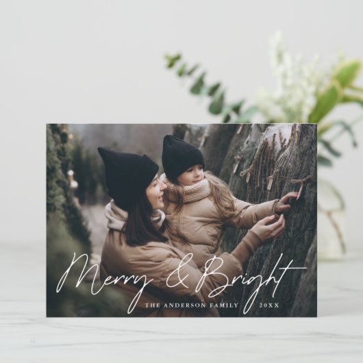 Casual Script Rust Sinaasappel Merry en Bright Pho Feestdagenkaart (Staand voorkant)