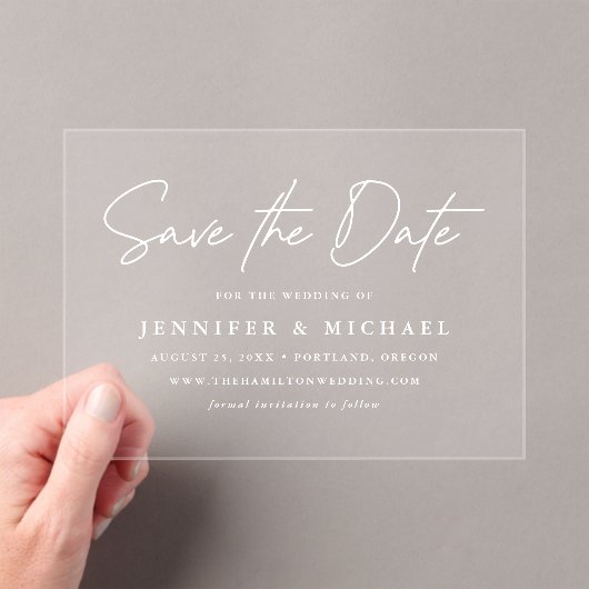 Casual White Script Wedding Sla de datum op Acryl Uitnodigingen (Insitu (Draagbaar))