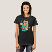 Cat Drink Good Coffee Read Good Books  Fun T-shirt (Voorkant volledig)