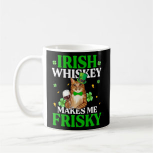 Cat Irish Whiskey Makes Me Vrisky St Patrick's Day Koffiemok