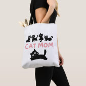 Cat mama draagtas (Dichtbij)