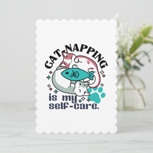 Cat-Napping is mijn zelfzorg: Schattigee slaperige Feestdagenkaart (Staand voorkant)