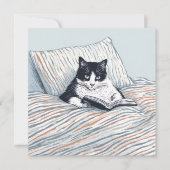 cat reading in bed kaart (Voorkant)