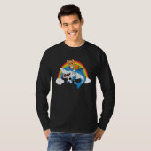 Cat Riding Shark Playing Soccer With Rainbow Graph T-shirt (Voorkant volledig)