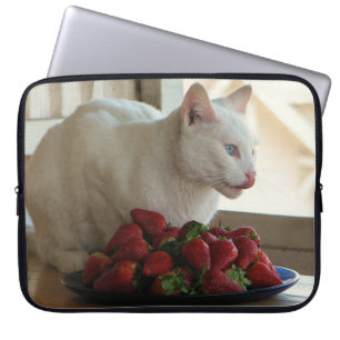 Cat & Strawberries Laptop Hoes! Sleeve