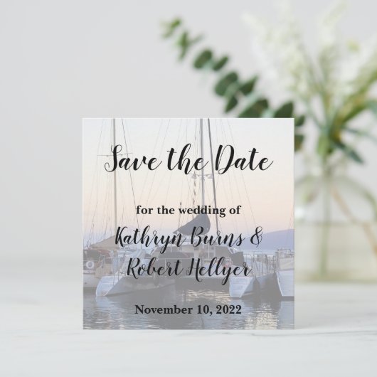 Catamaran in Lahaina Harbour Wedding Save the Date Aankondiging (Staand voorkant)