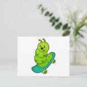 Caterpillar als schaatser met skeelerboard briefkaart (Staand voorkant)