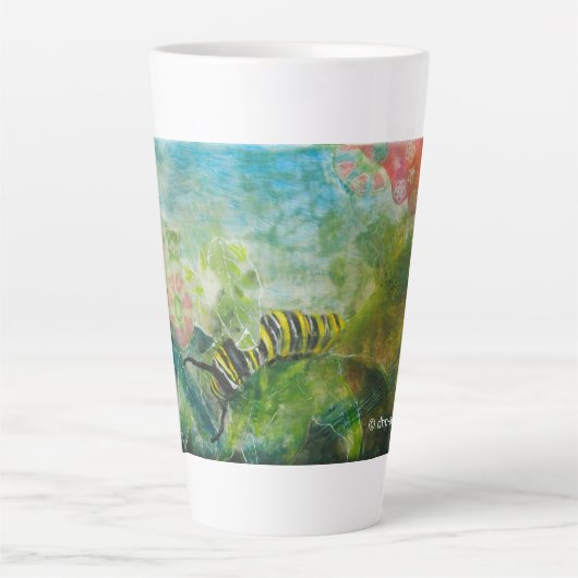 Caterpillar en Fleurs Latte Mug (Devant)