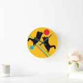 Cats Reaching for the Moon on Yellow Round Clock Ronde Klok (Huis)