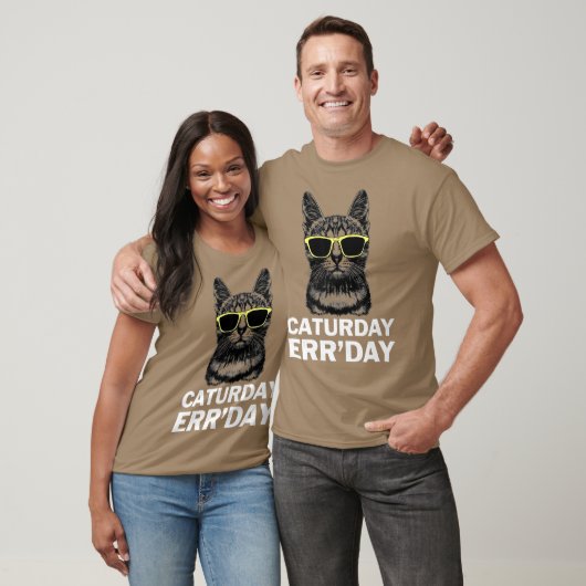 Caturday Errday met zonnebril Grafisch T-shirt (Unisex)