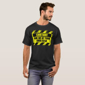 Caution Hug Me At Your Own Risk Hugging Non Hugger T-shirt (Voorkant volledig)