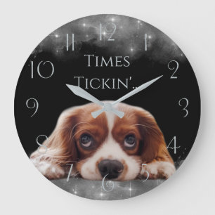 Cavalier King Charles Spaniel personaliseert Grote Klok