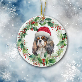 Cavalier King Charles Spaniel Santa Wreath Keramisch Ornament