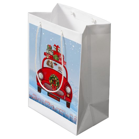 Cavalier King Dog in auto met kerstman Medium Cadeauzakje (Achterkant Gekanteld)